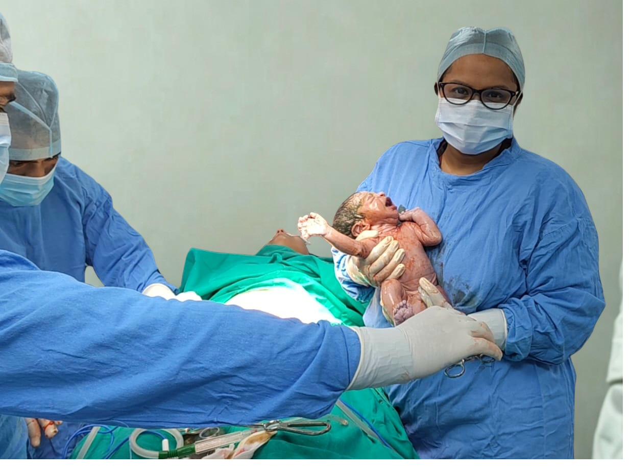 Patient consultation at Dr. Anam Ghani clinic